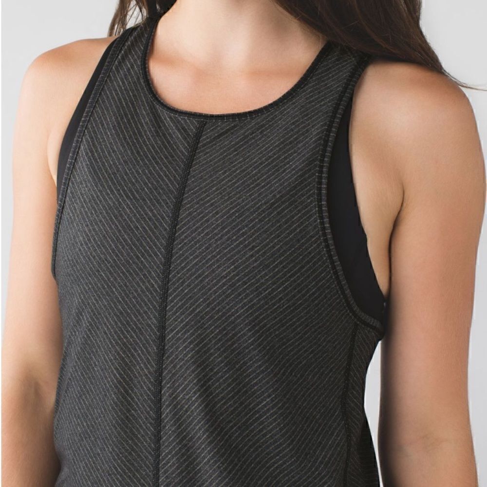 Lululemon Essence Tank - Picture 2 of 6